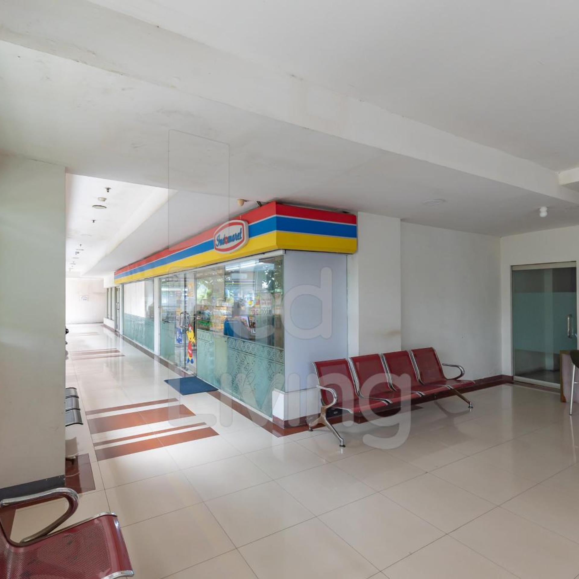 Emerald Apartel 7/51