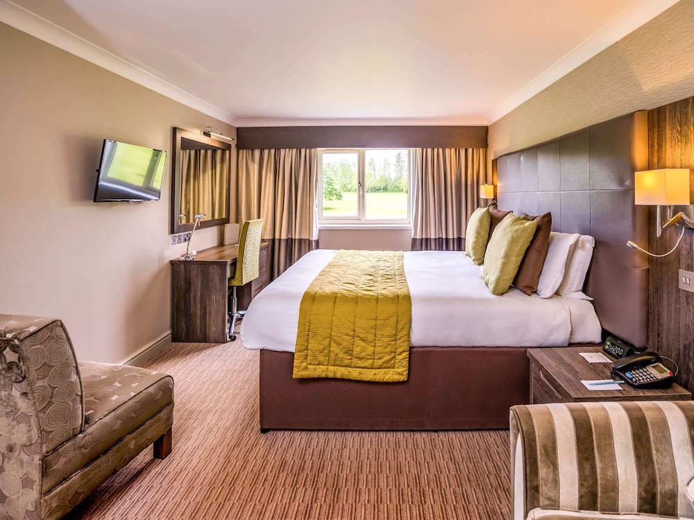 Mercure Milton Keynes 27/76