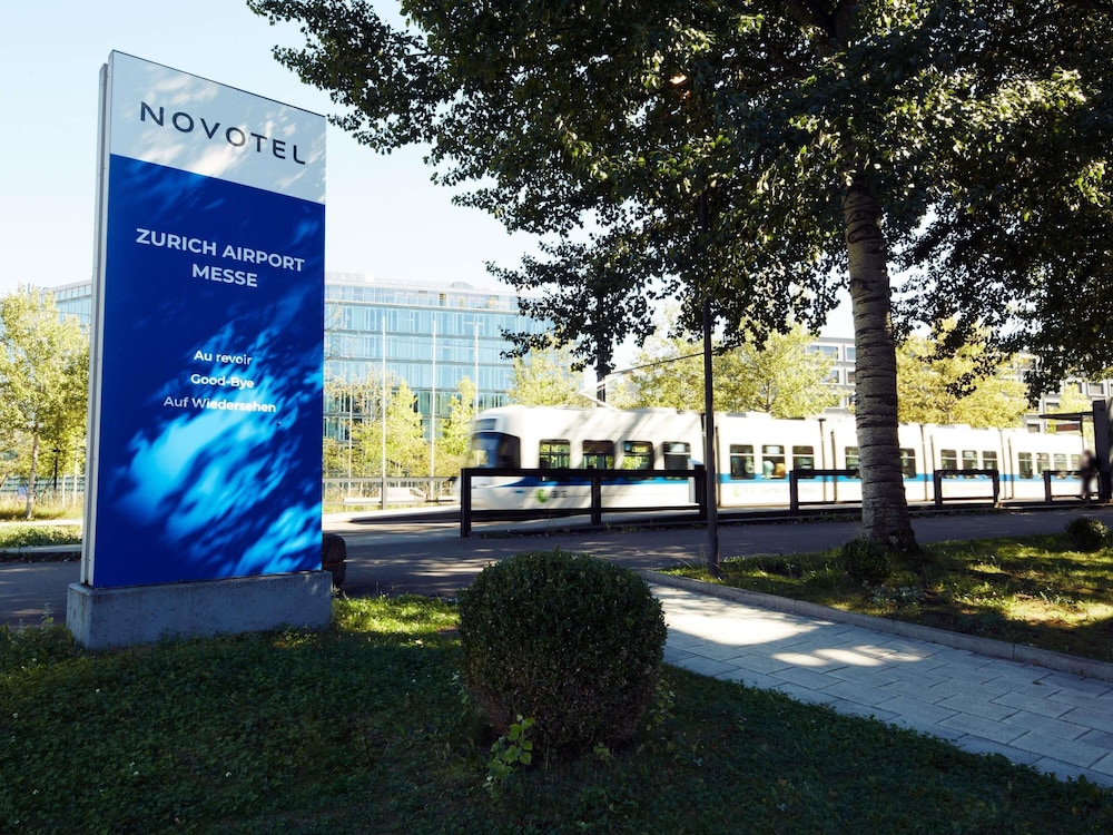 Novotel Zurich Airport Messe Hotel 62/64