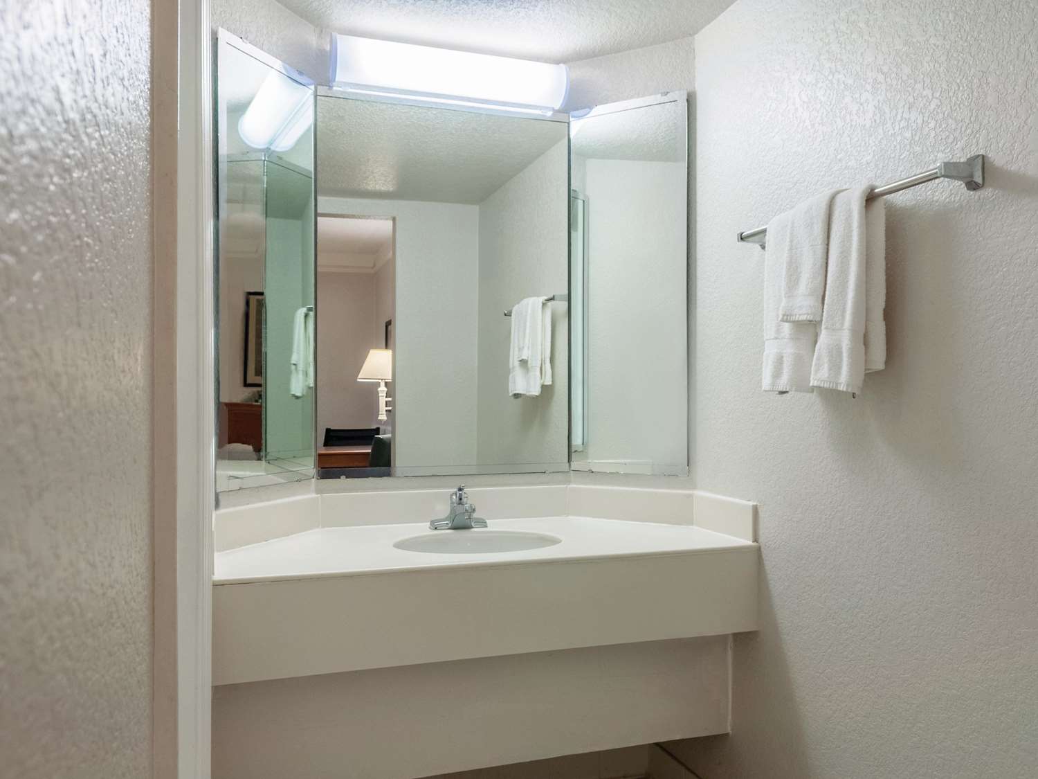 La Quinta Inn by Wyndham New Orleans West Bank / Gretna 12/14