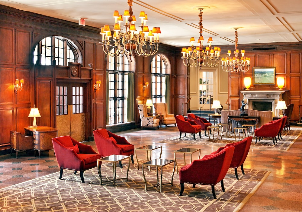Hotel Roanoke Conference Ctr Curio Collection By Hilton 38/58