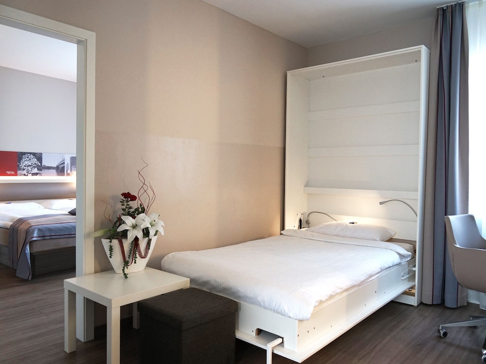 Hotel Bonn City 12/63