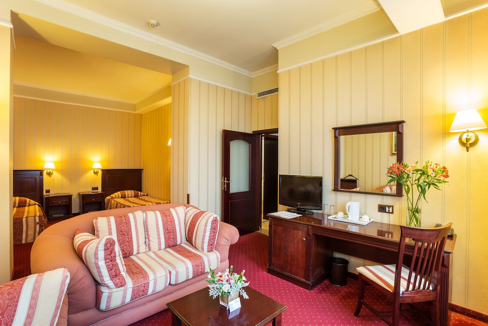 Splendid Hotel 31/50