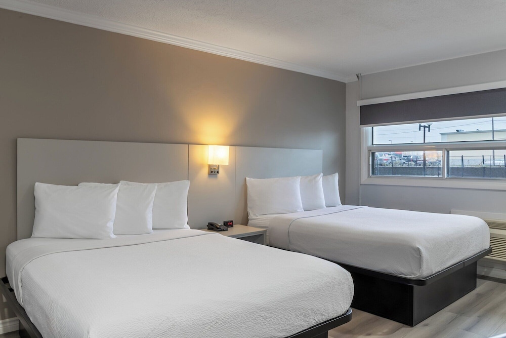 Motel6 Cornwall, On 15/57