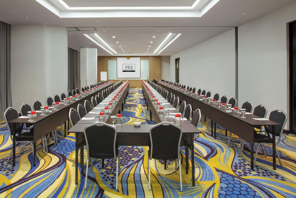 Hotel NEO Dipatiukur - Bandung by ASTON 29/34