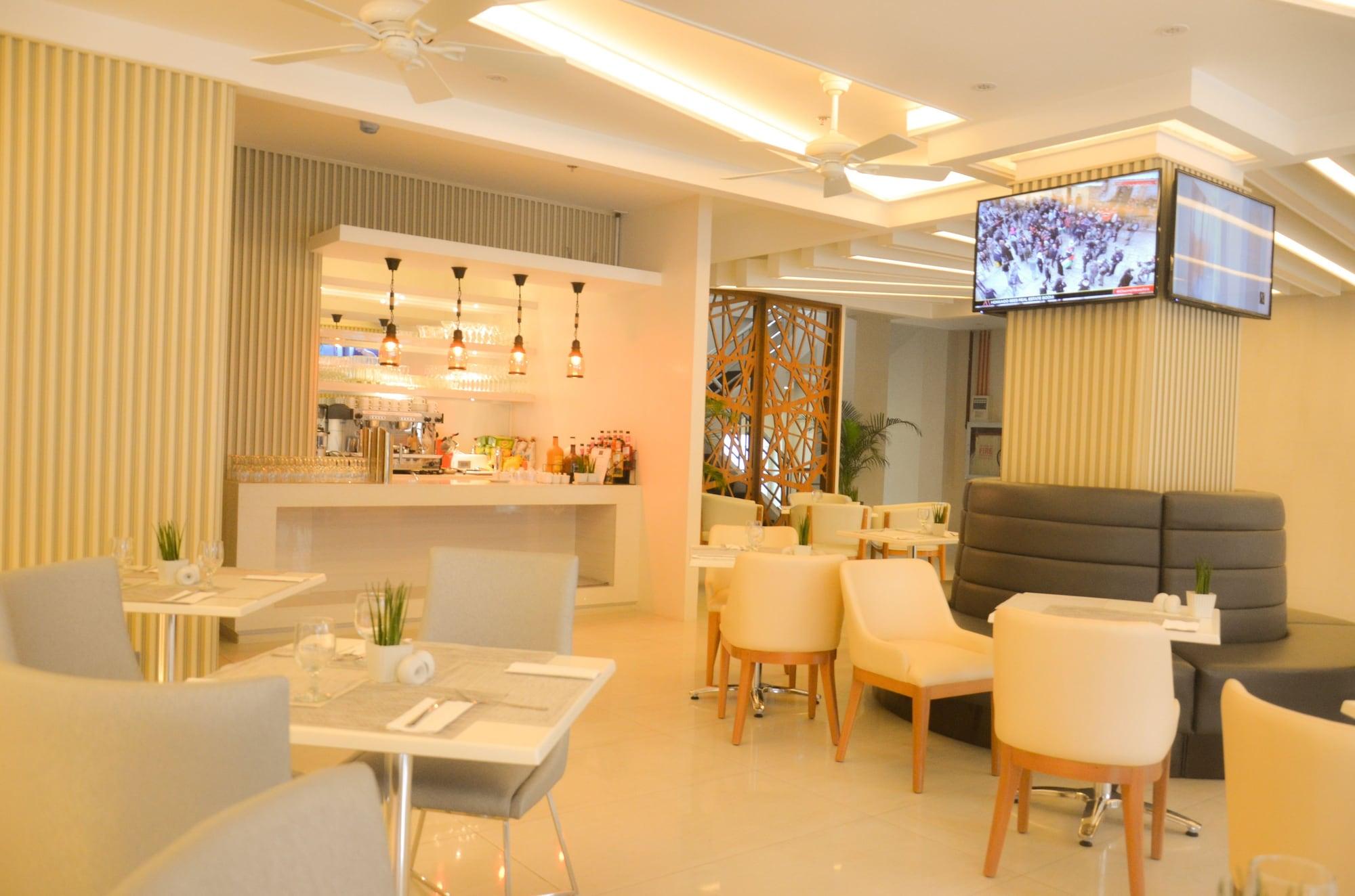 Aura One Hotel 18/22