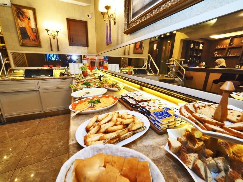 Elysion Hotel 37/48