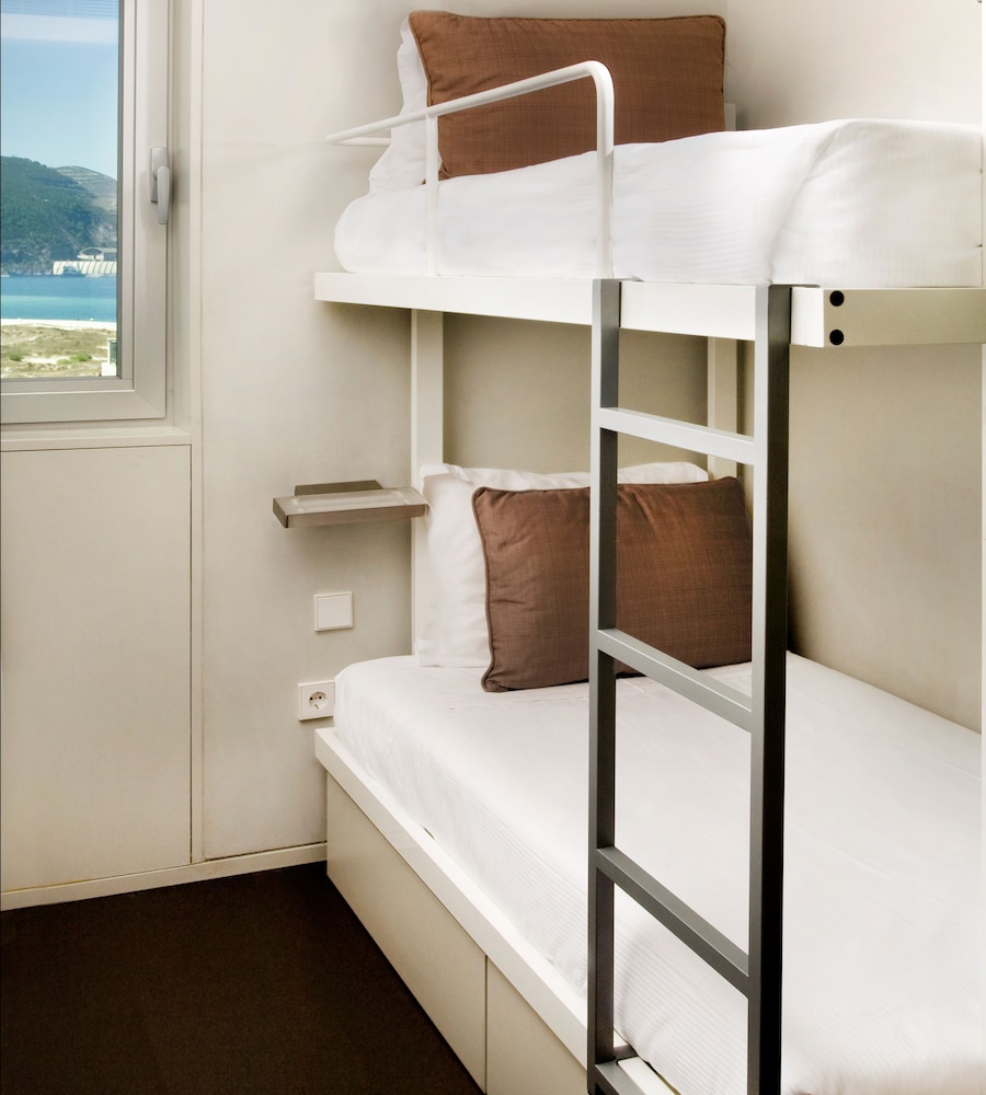 Superior, Studio, Twin Beds, Bunk Bed