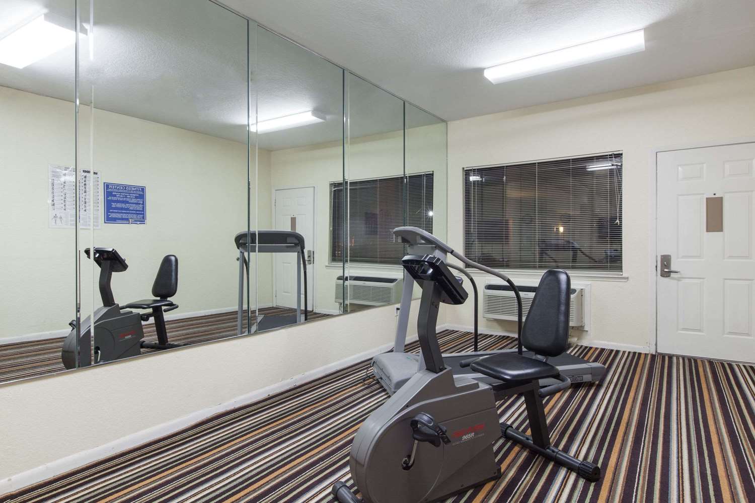 Grand Villa Inn Galleria 14/19