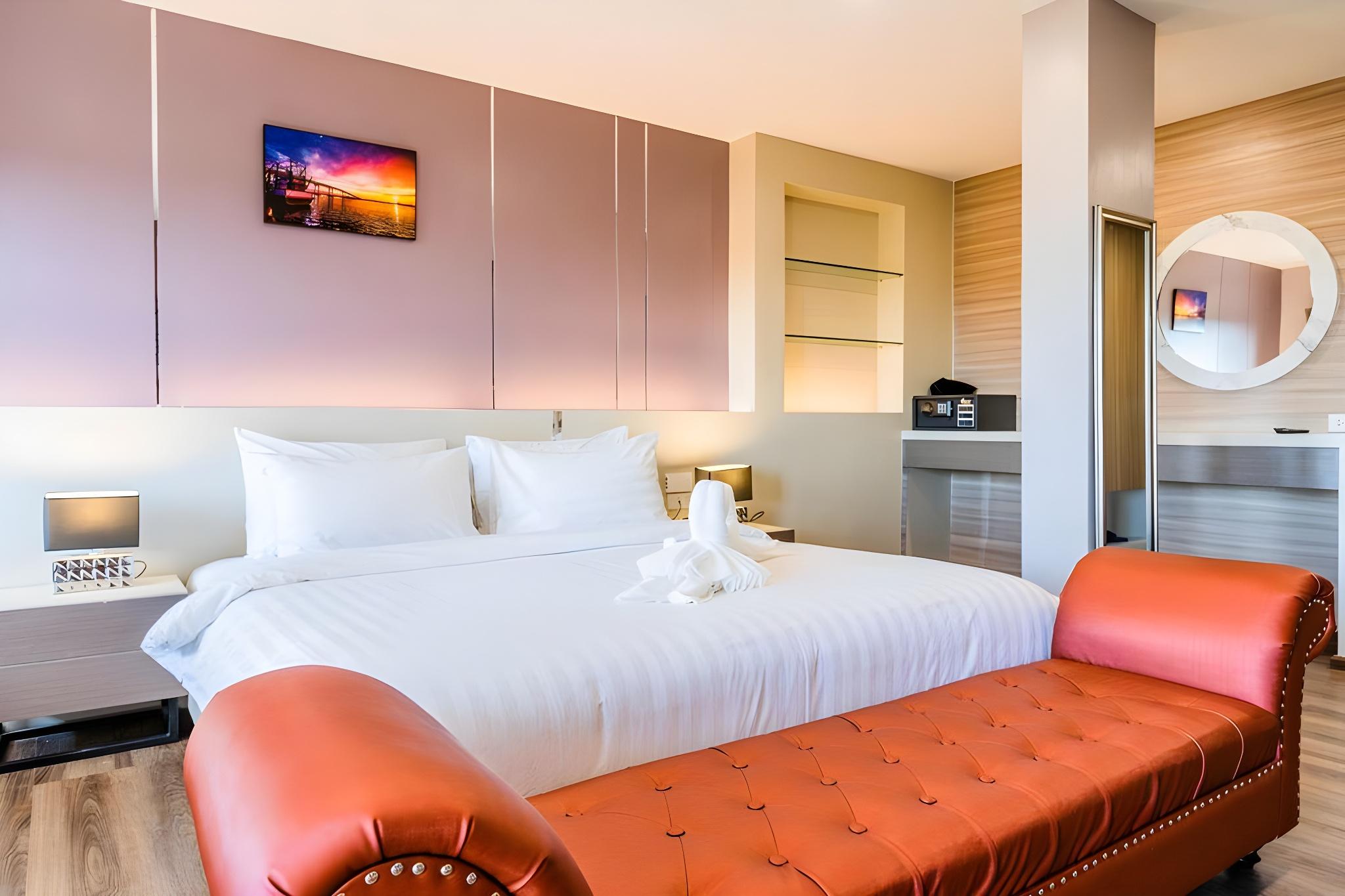 Heaven, Sweet, King Bed, River Front