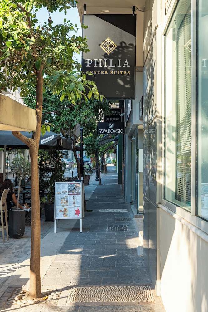 Philia Center Suites 68/73
