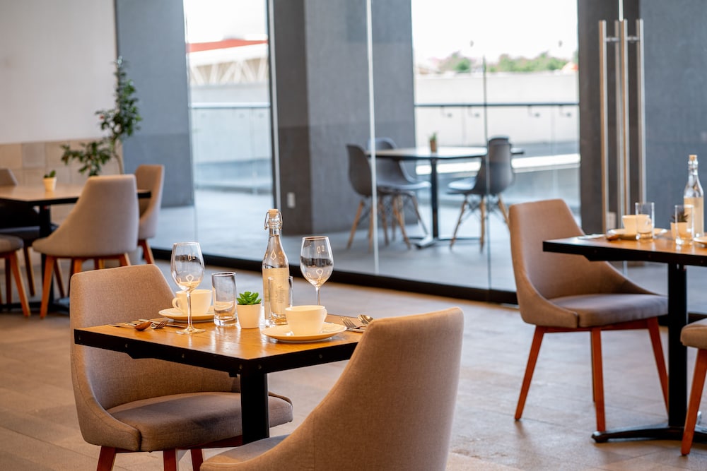 Stadia Suites Queretaro 34/44