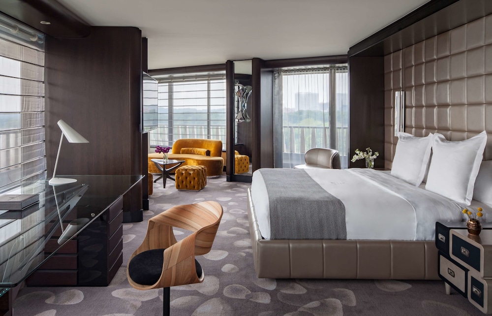 The Watergate Hotel 7/49