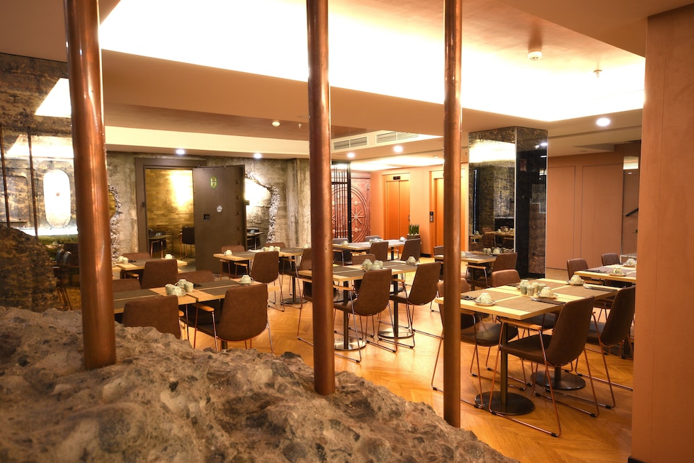 BLUESEA Design Plus Bex Hotel 60/67