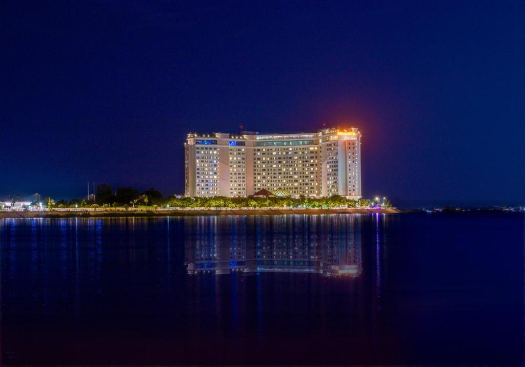 Sokha Phnom Penh Hotel 8/85