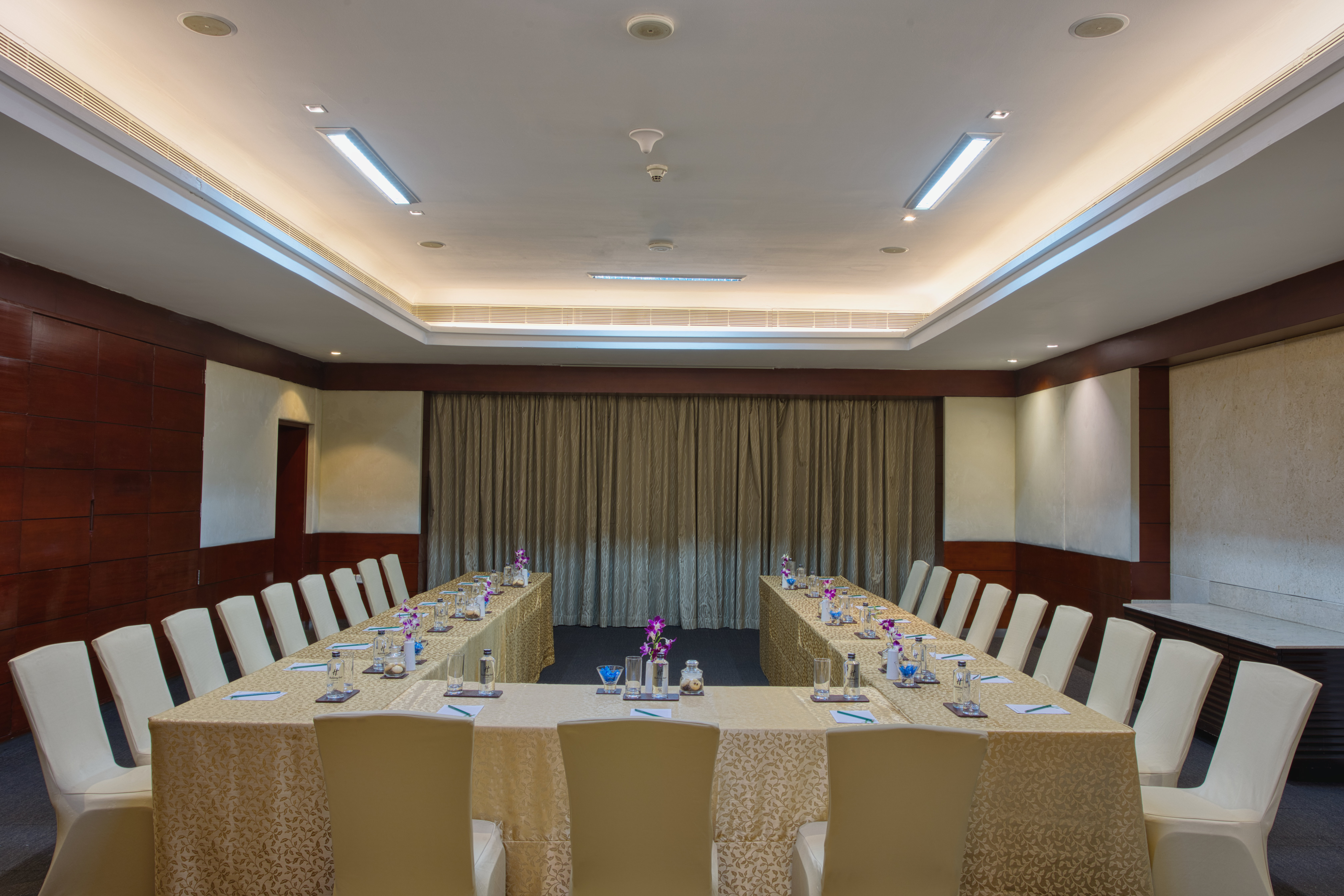 Holiday Inn Cochin 61/76