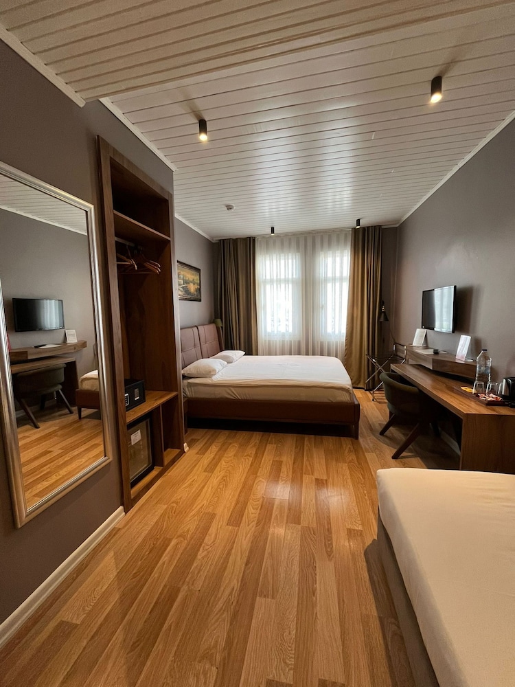 Armagrandi Spina Hotel 24/66
