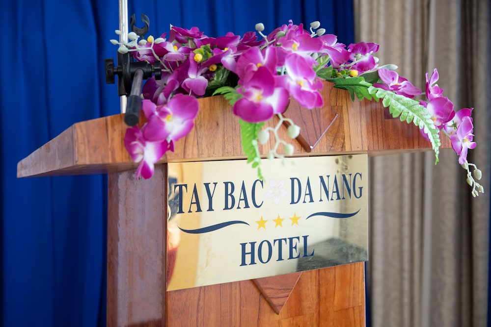 Tay Bac Hotel 48/75