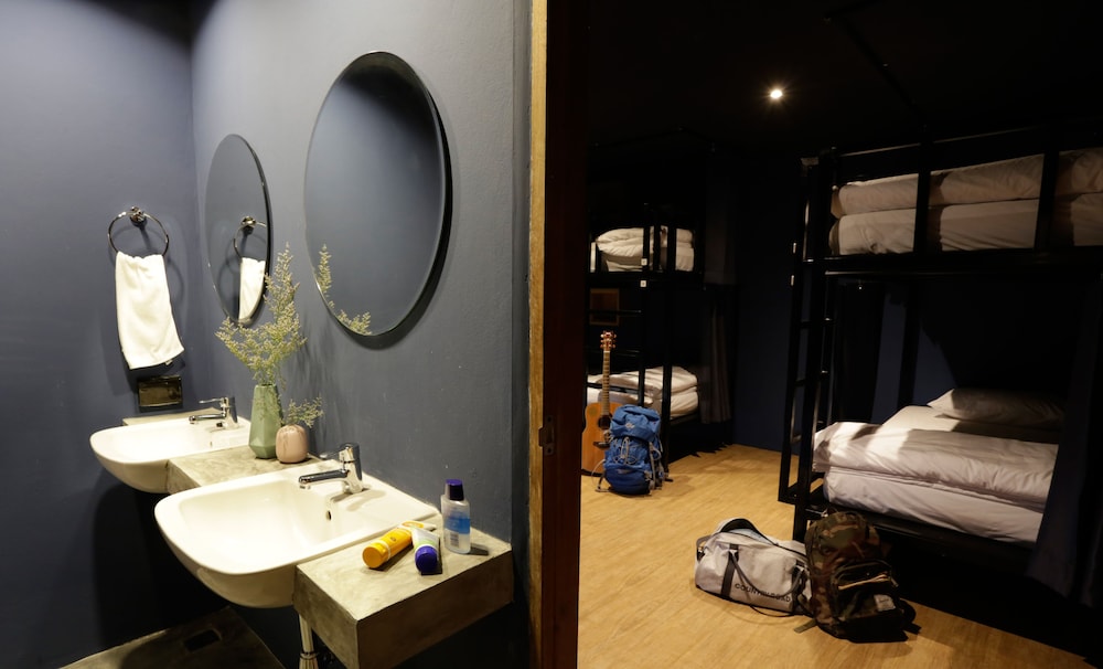Borbaboom Phuket Poshtel & Hostel 47/47