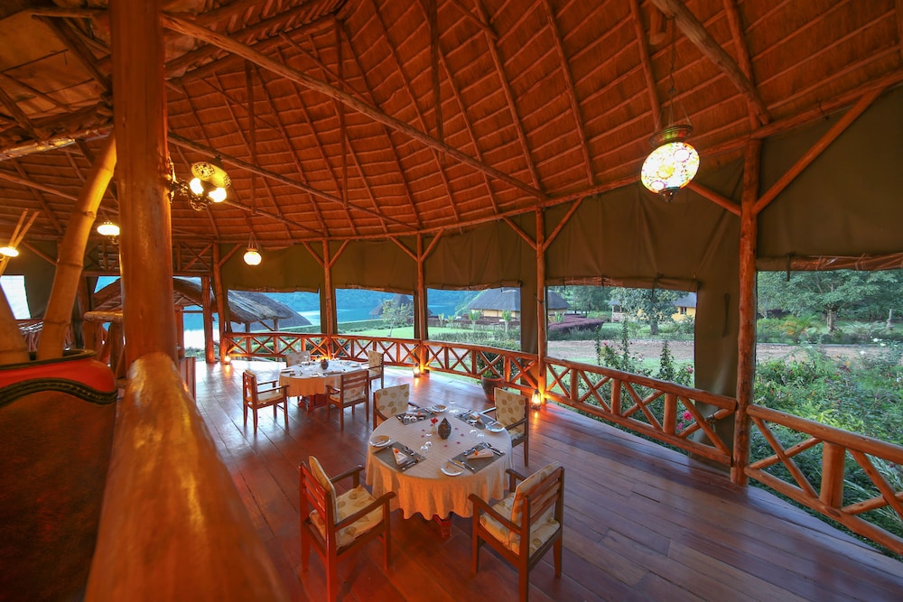 Crater Safari Lodge 29/50