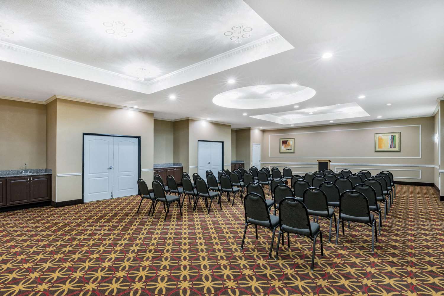 La Quinta Inn & Suites by Wyndham Garland Harbor Point 40/54