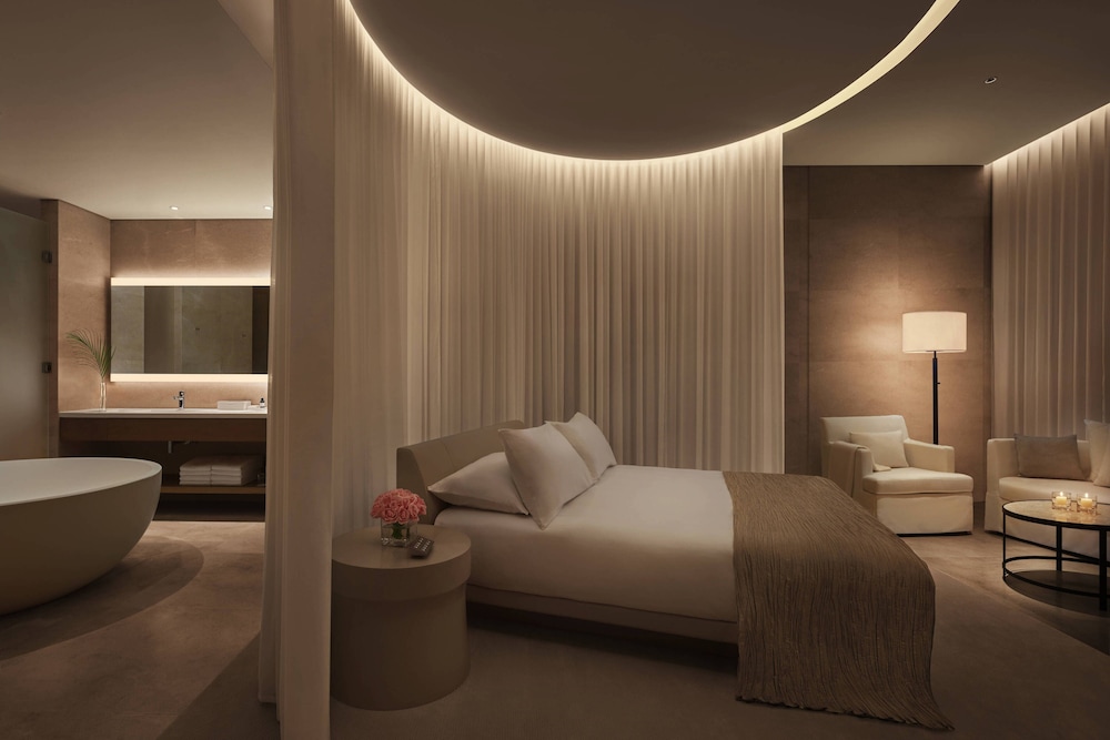 The Sanya Edition 23/60