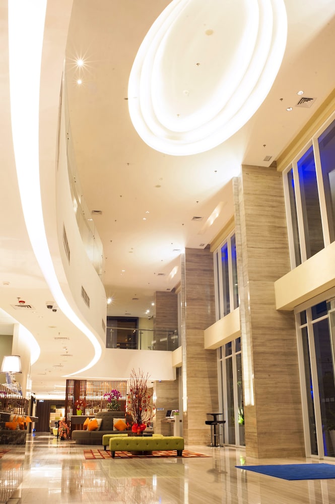 Holiday Inn Express Surabaya Centerpoint by Ihg 66/81