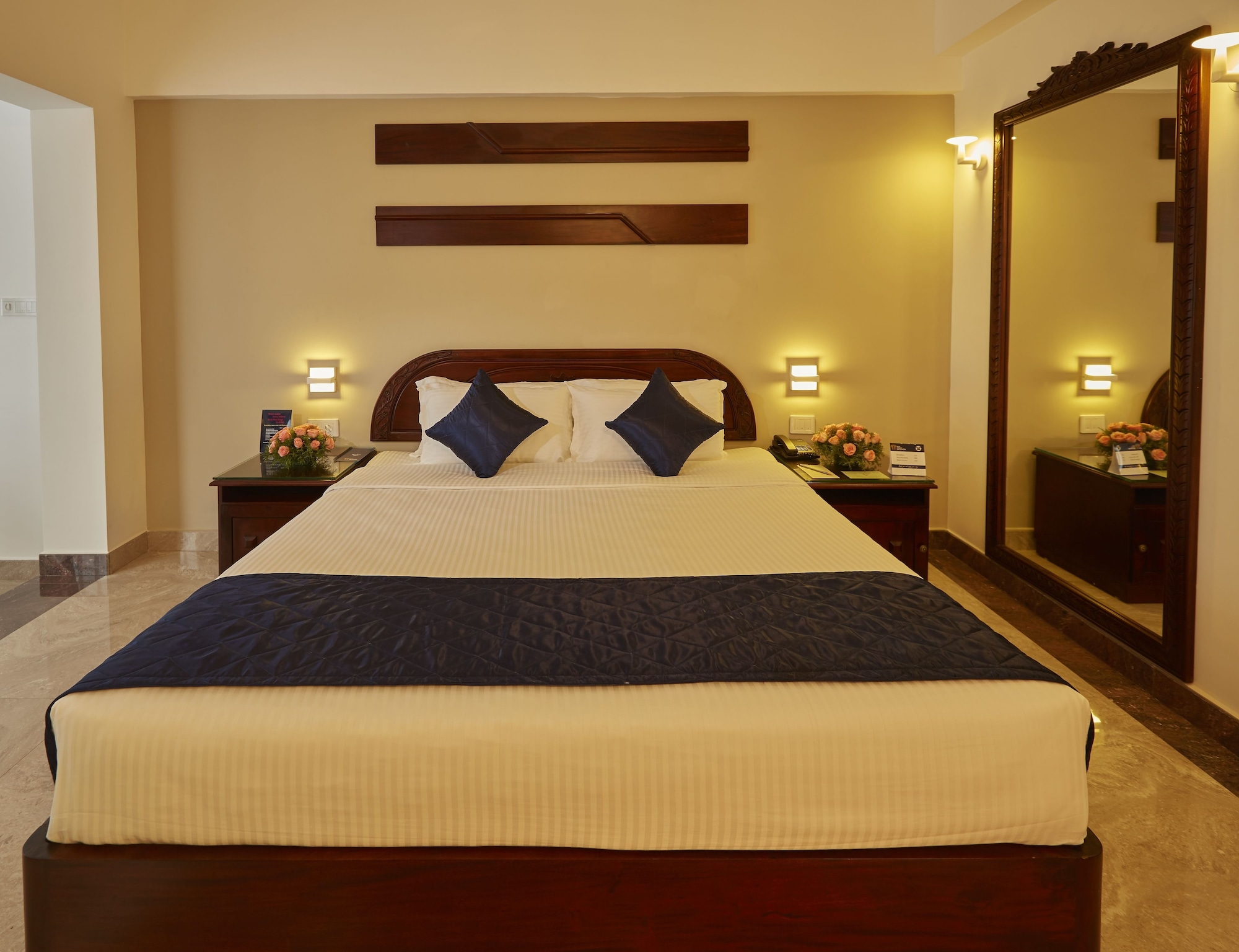 غرفة بريميوم بسرير كينج، Sterling Guruvayur 2/4