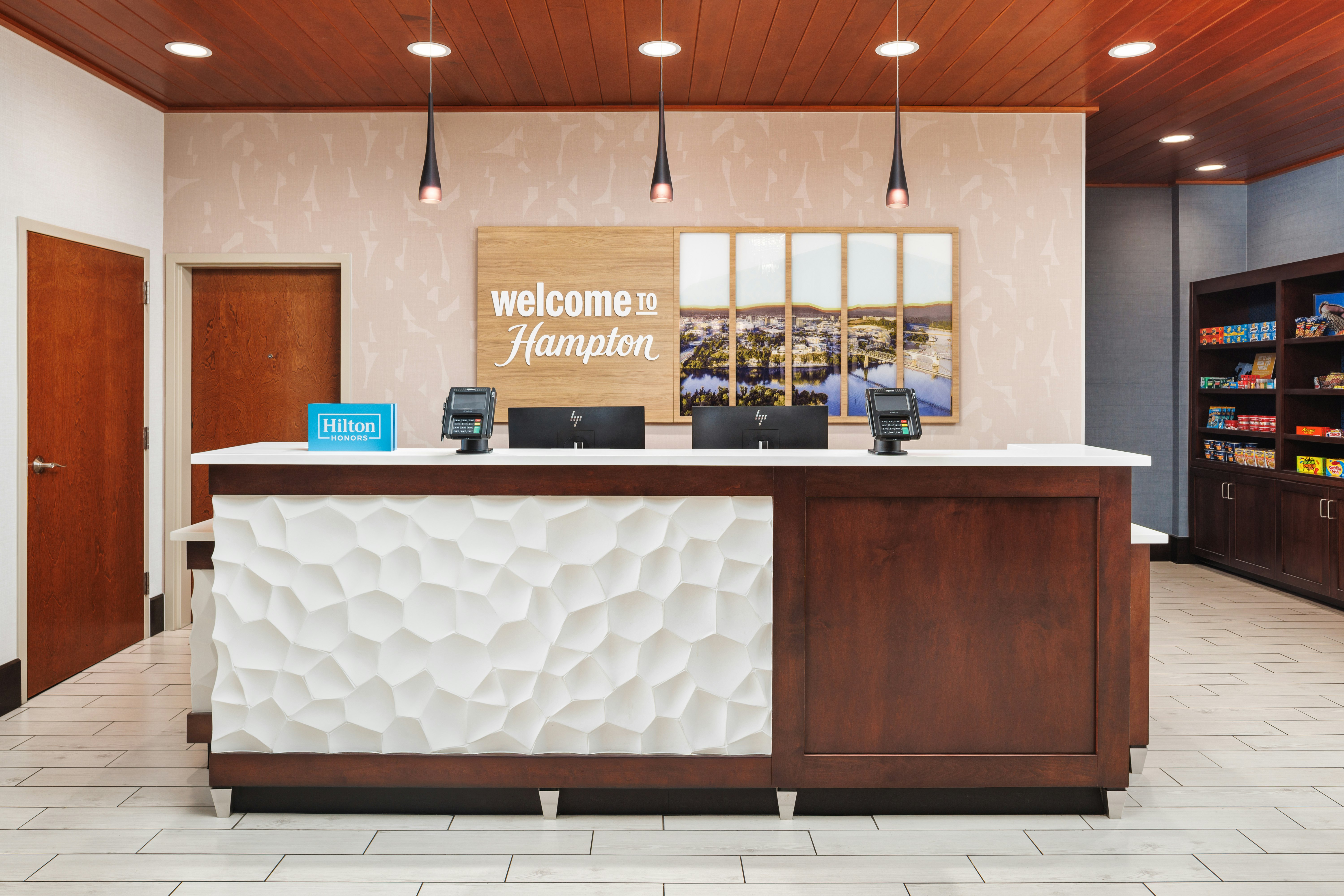 Hampton Inn & Suites Chattanooga/Hamilton Place 4/23