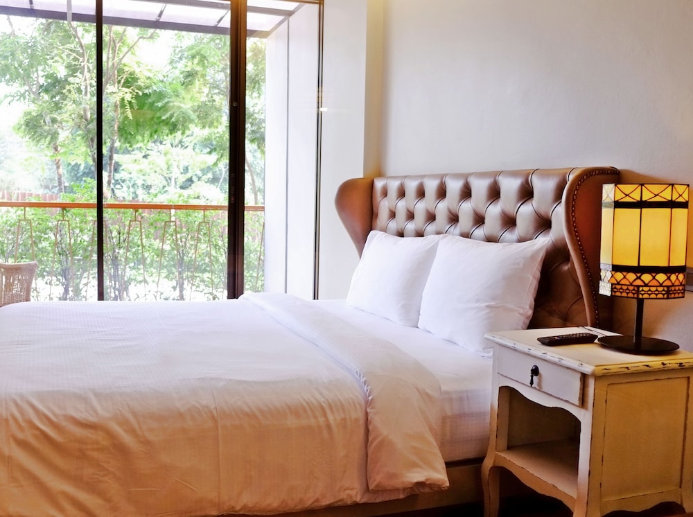 Balcony Courtyard Sriracha Hotel Serviced Apartments 14/50