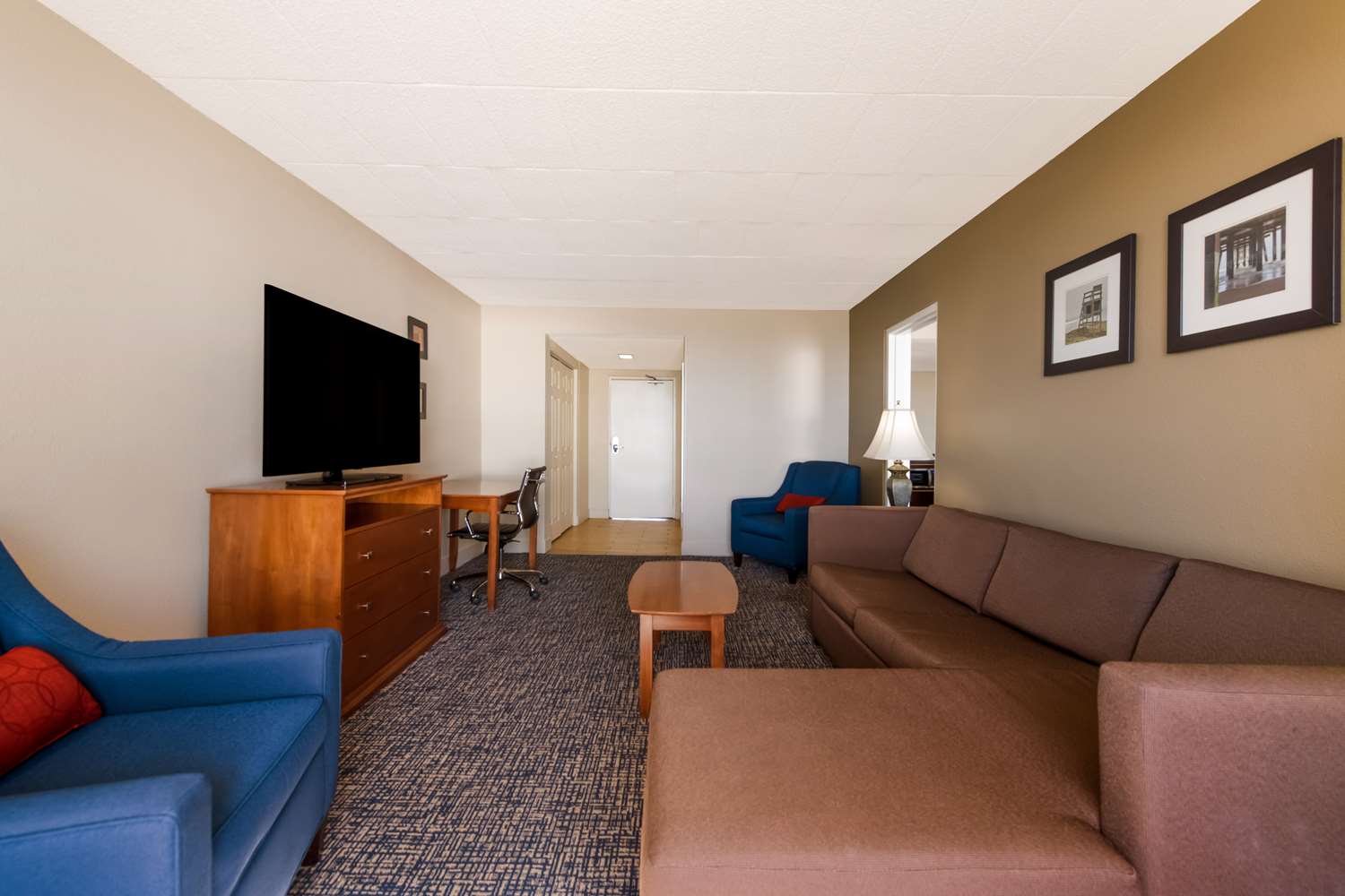 Comfort Inn South Oceanfront Nags Head, NC 22/34