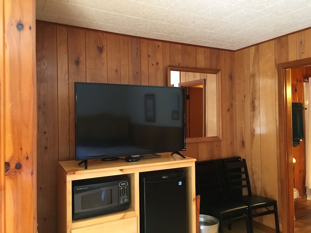 Marshall's Creek Rest Motel 59/71