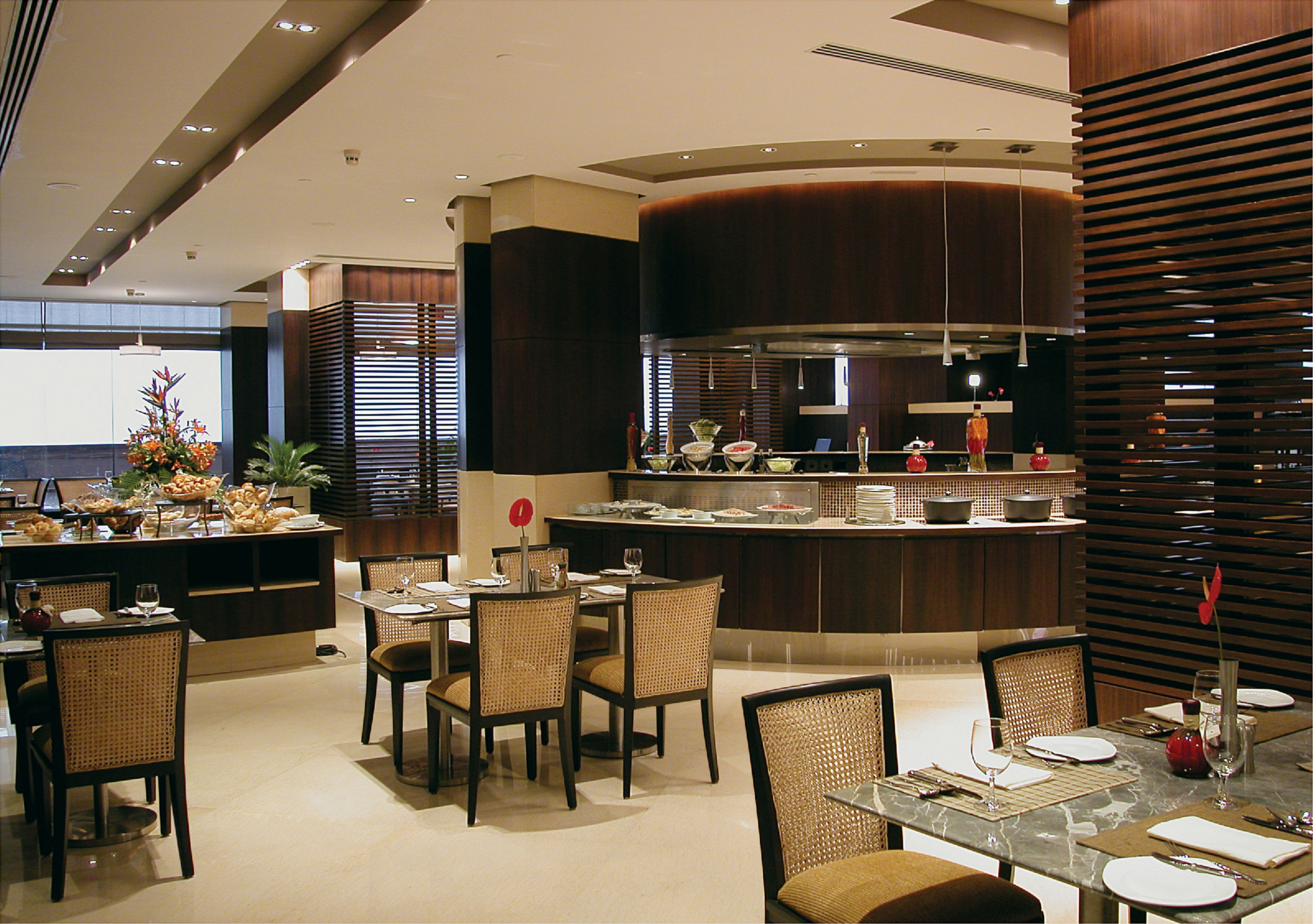 TAJ LANDS END 62/84
