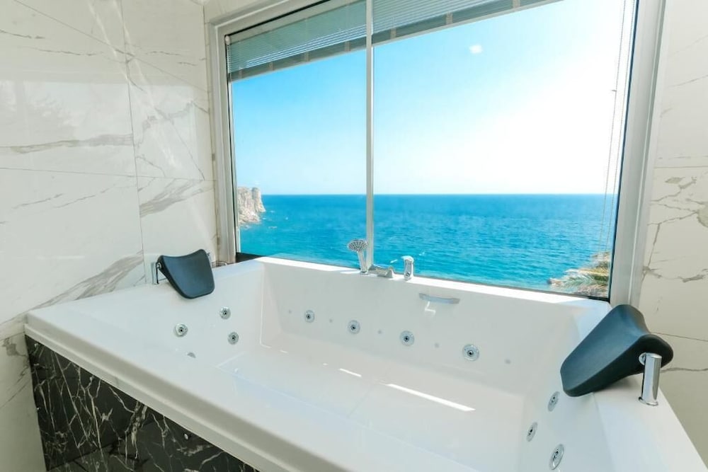 Bilem Hotel Beach and Spa 50/50