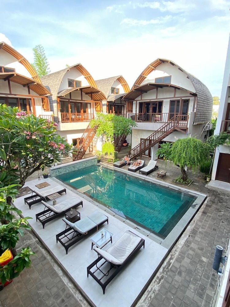 Naturela Uluwatu 60/67