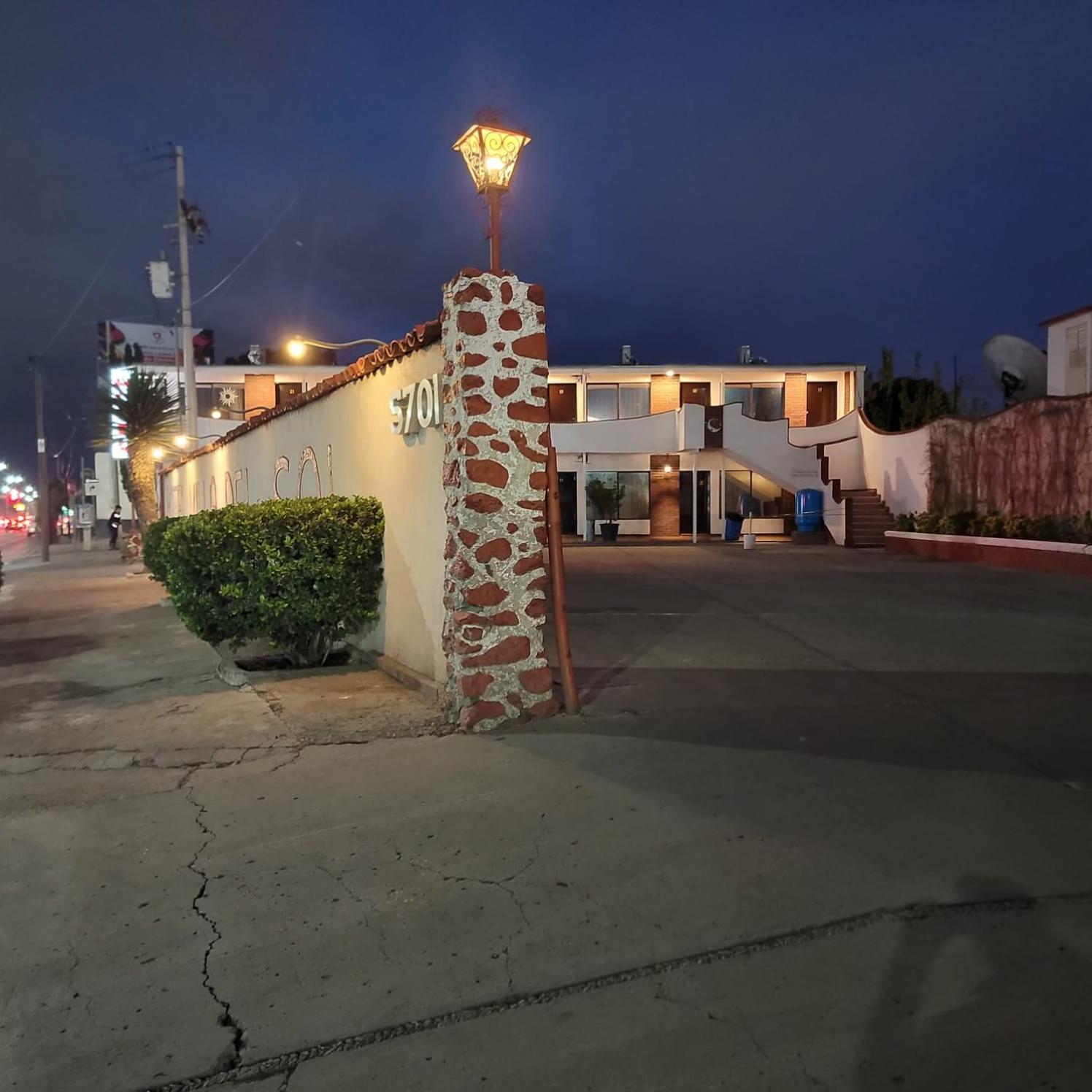 Hotel Villa del Sol Chihuahua 5/35