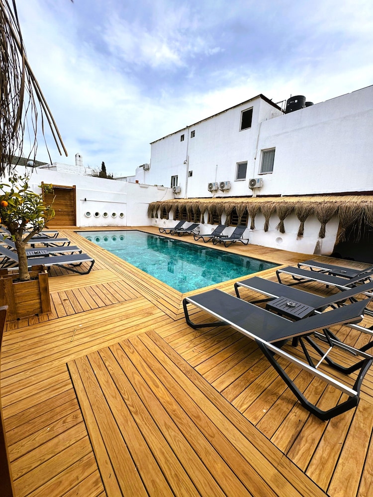 Costa Viva Bodrum 39/46