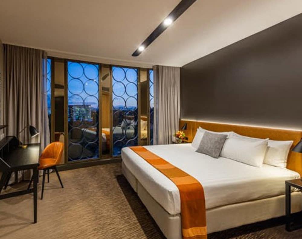 Vibe Hotel Canberra Airport 17/63