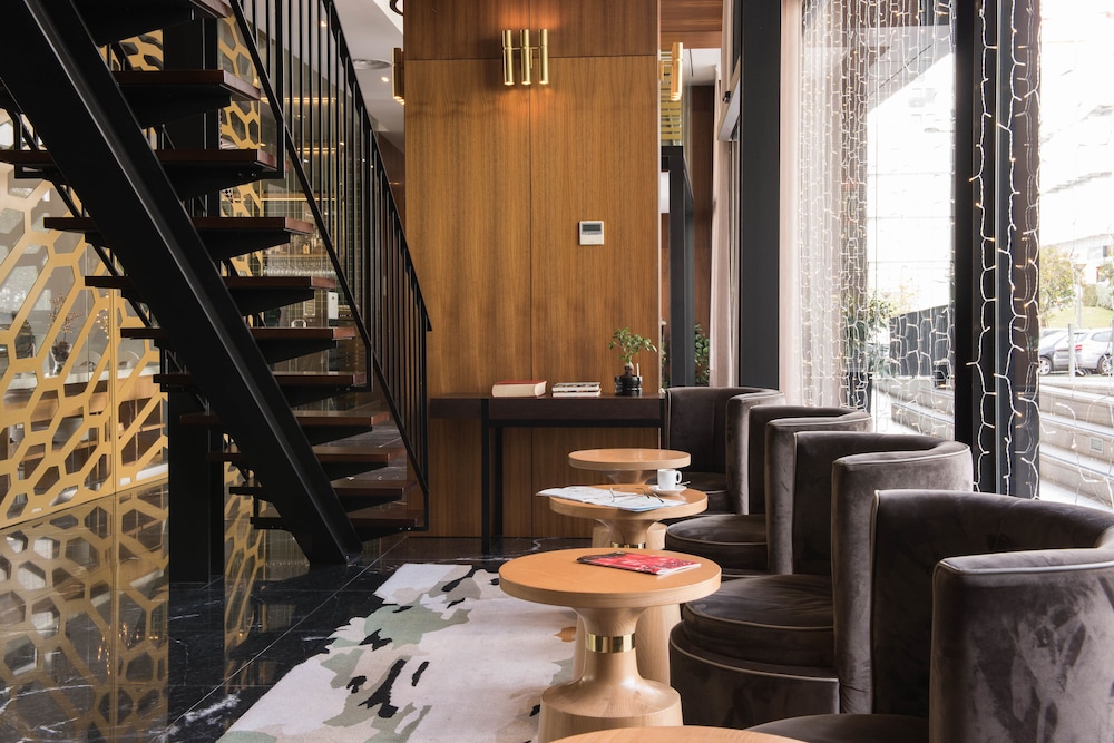 Upon Lisbon Prime Residences 12/71