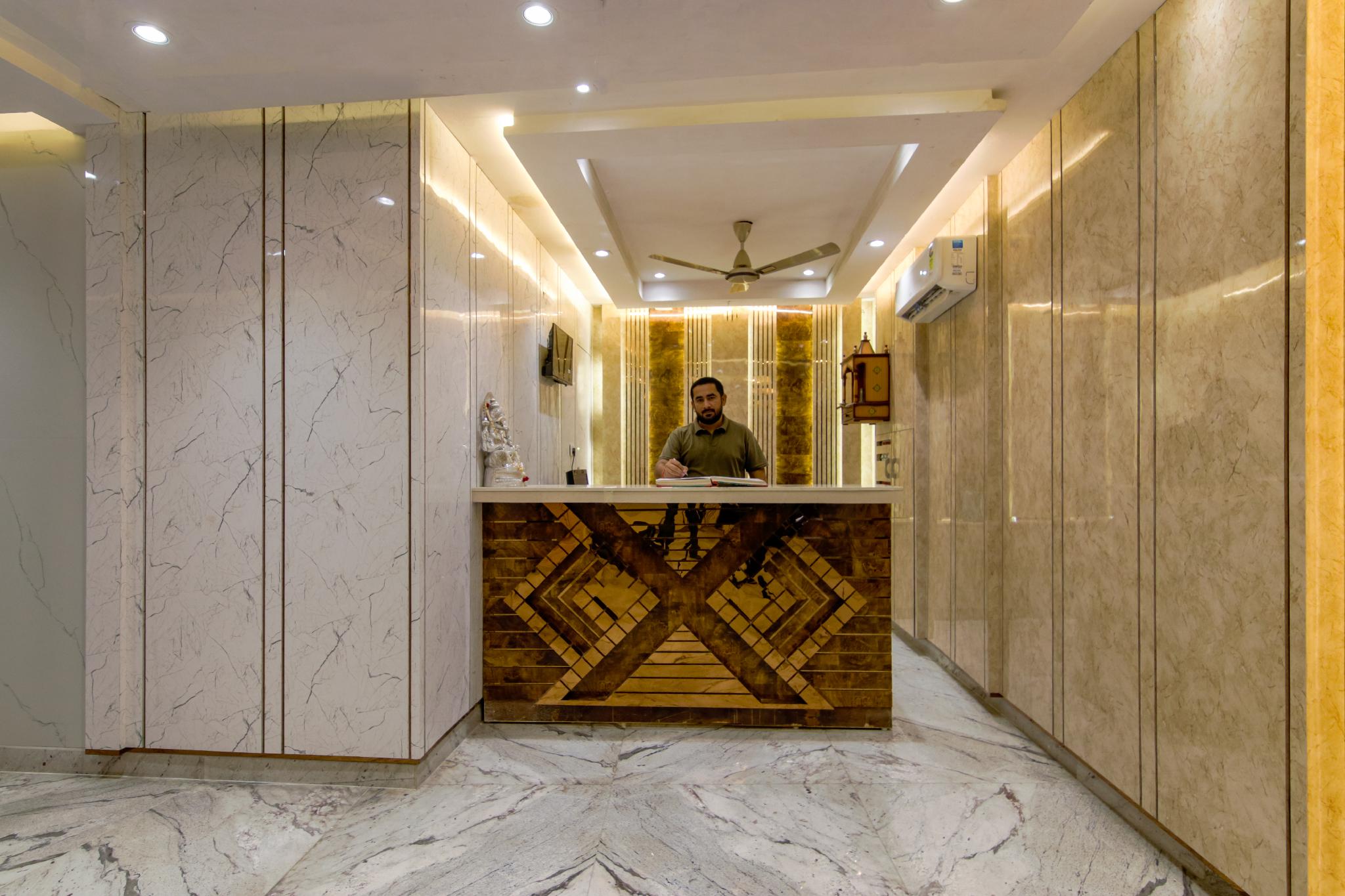Hotel Star Palace Paharganj 5/63
