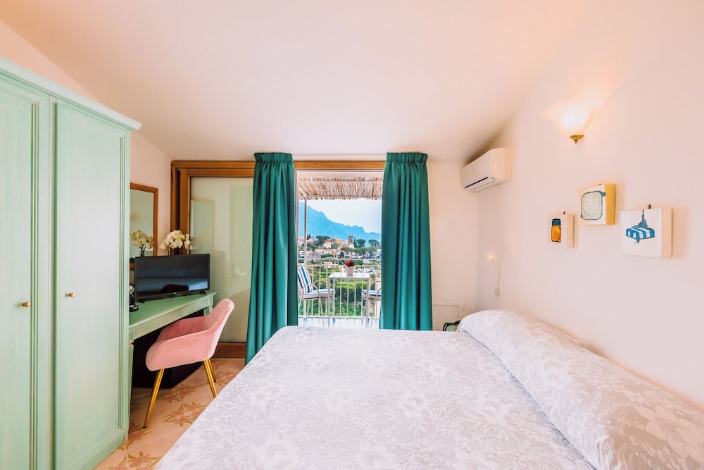 Zi'ntonio Hotel 13/50