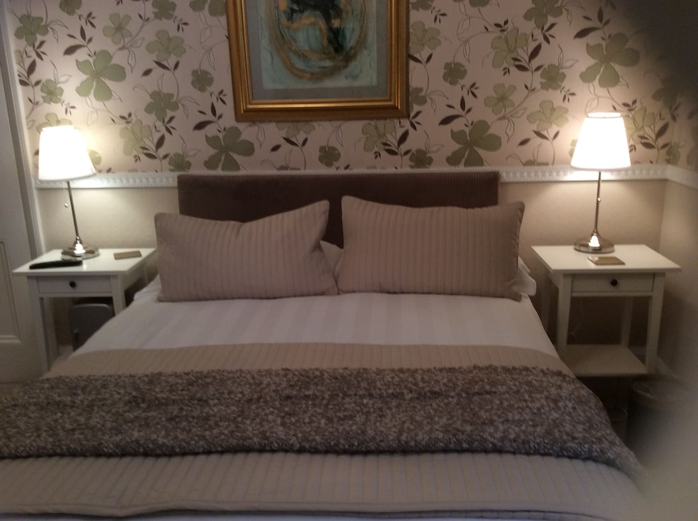 Hedley Villa Guest House 41/42
