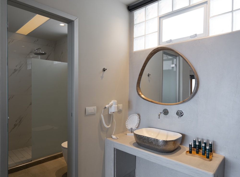 Perla Nera Suites 46/50