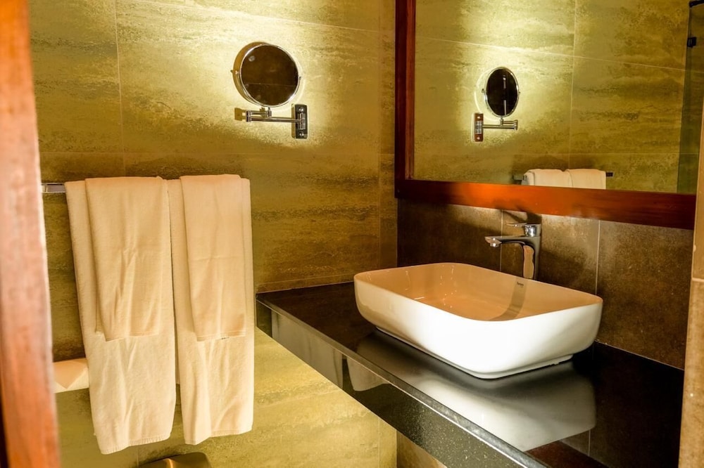 Thimbiri Wewa Resort Wilpattu 36/38