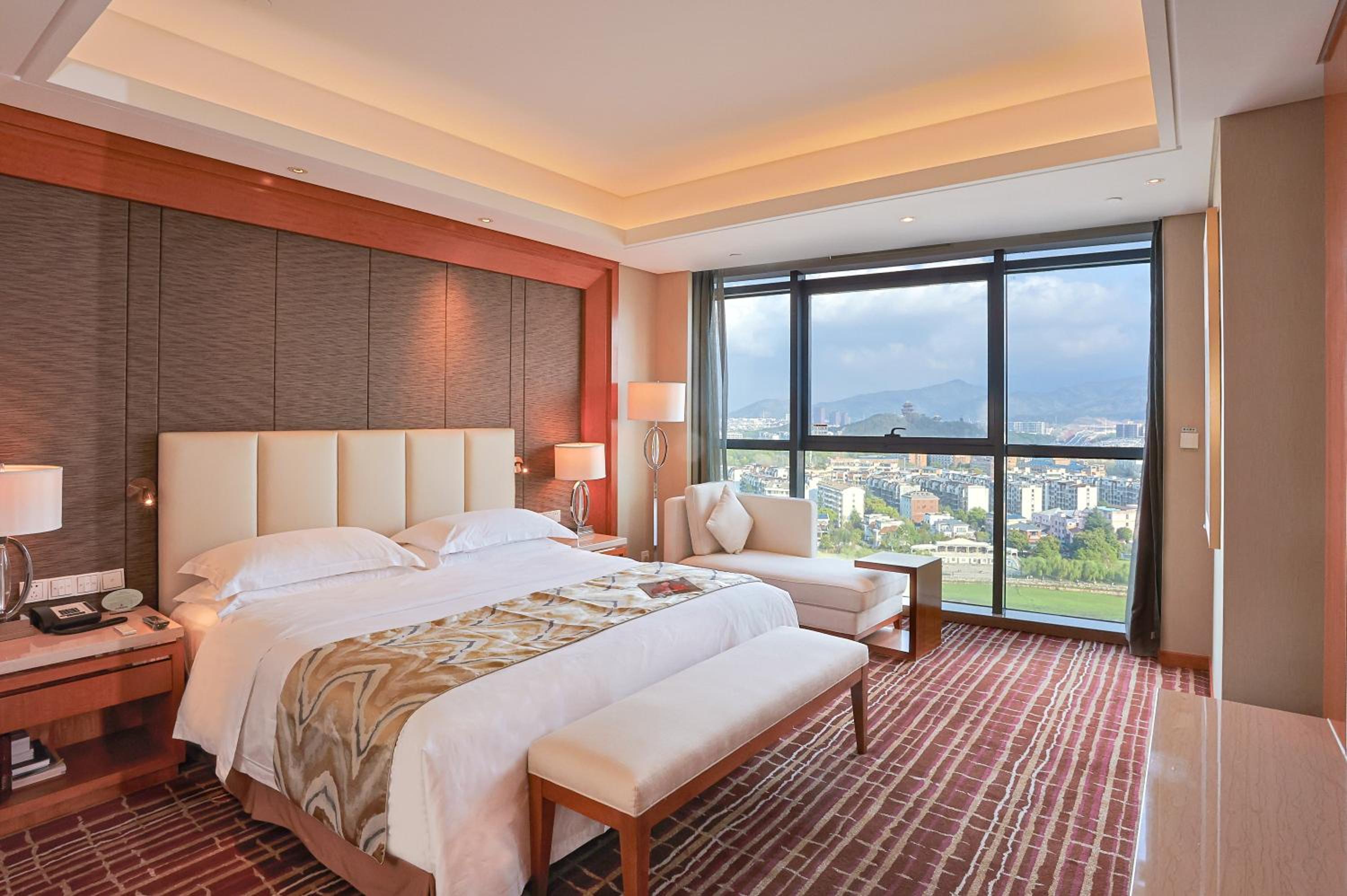 Business, Suite, King Bed