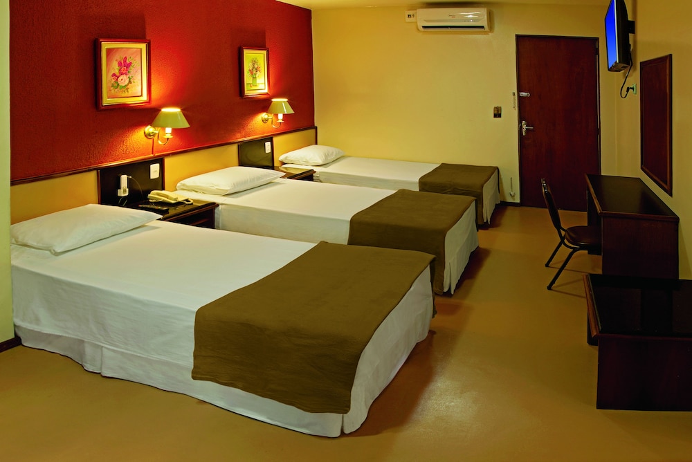LIRA HOTEL 34/63