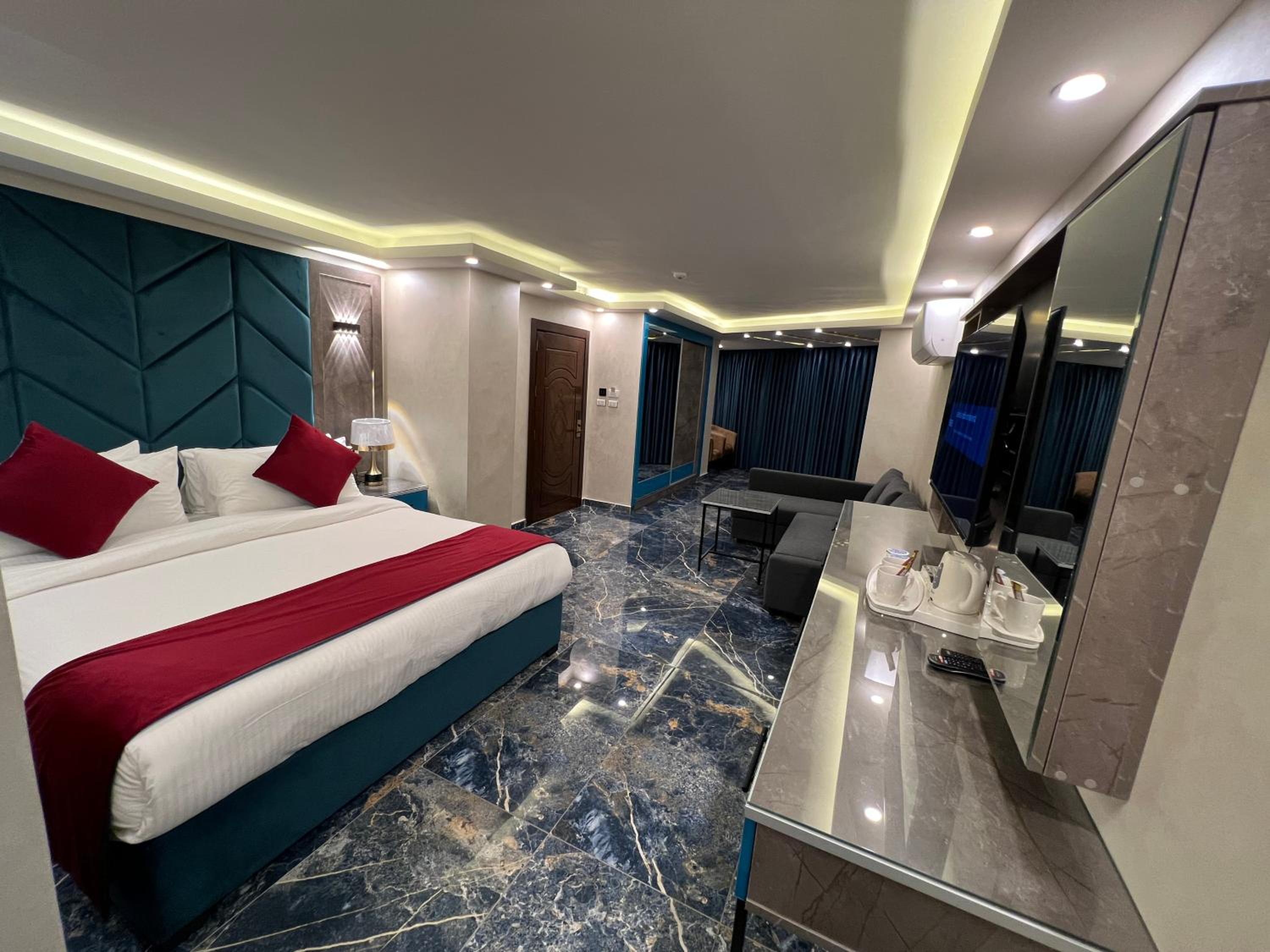 جناح عائلي، Petra Sella Hotel 4/10