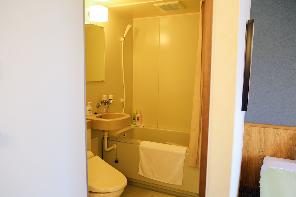 Shinnishiki Hotel 10/68