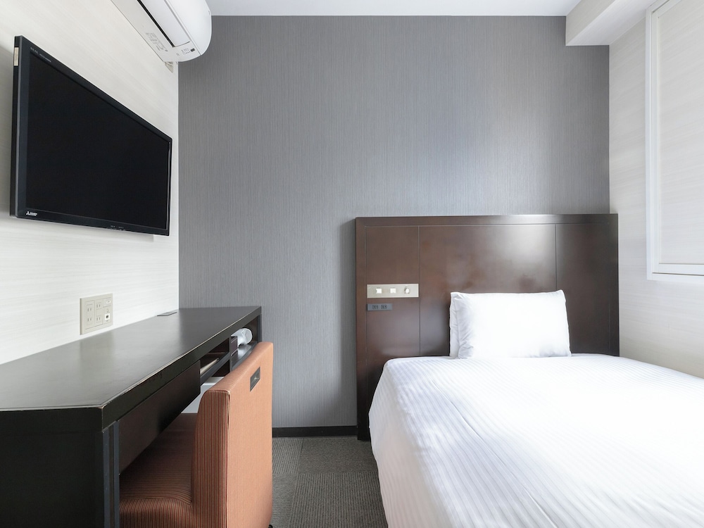Vessel Inn Hiroshima Ekimae 17/62