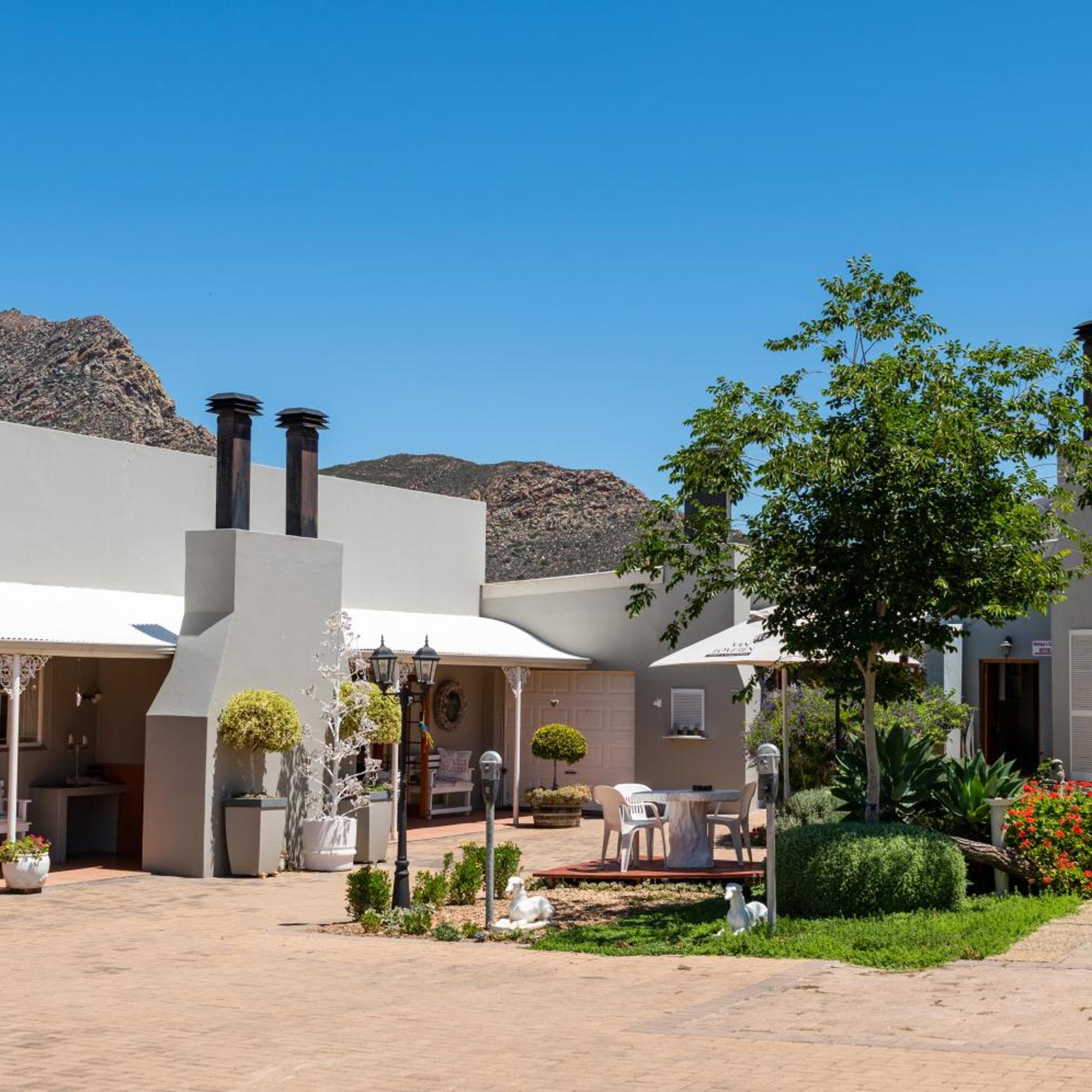 Montagu 4 Seasons 2/47